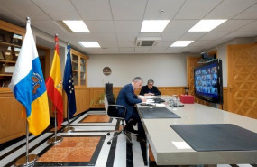 ep el presidente de canarias angel victor torres y al fondo el vicepresidente roman rodriguez