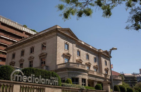 ep fachada de la sede del banco mediolanum en la avenida diagonal de barcelona a 11 de julio de 2022