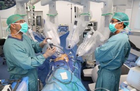 ep hospital vall dhebron opera cancerpulmonrobot da vinci
