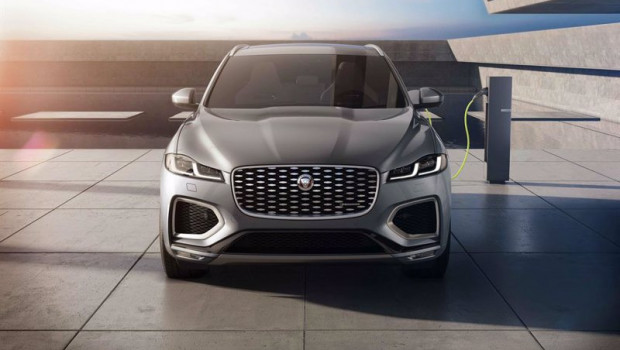 ep imagen de un vehiculo electrificado cargandose
