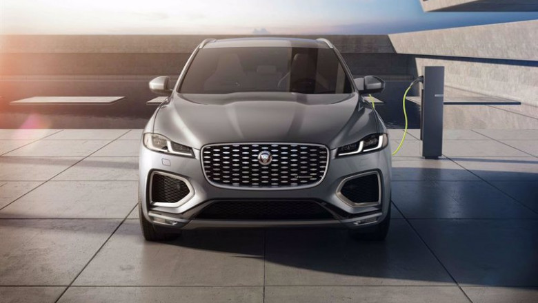 Imagen de un vehículo electrificado cargándose. | JAGUAR ep imagen de un vehiculo electrificado cargandose