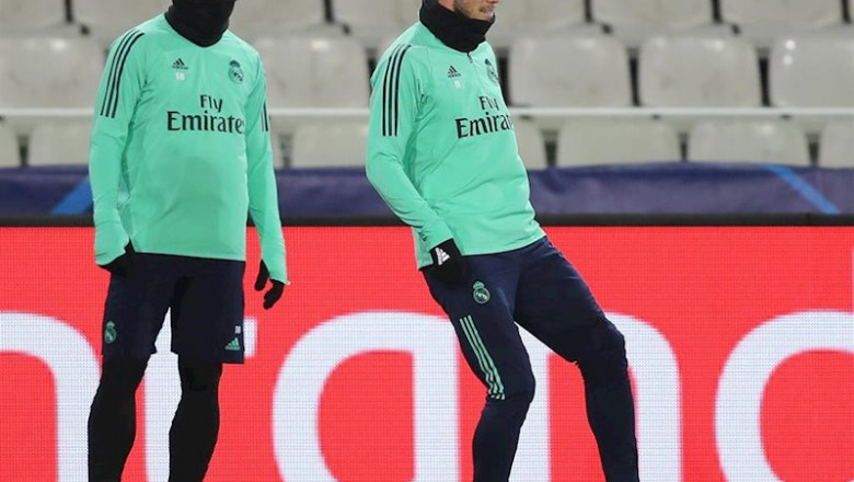 ep jovic y bale entrenando con el real madrid ep jovic y bale entrenando con el real madrid