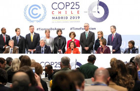 ep la presidenta de la camara de representantes de los estados unidos nancy pelosi con traje naranja