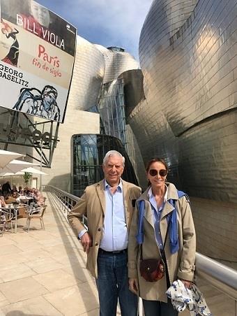 Mario Vargas Llosa e Isabel Presley en el Guggenheim BIlbao | MUSEO GUGGENHEIM BILBAO ep mario vargas llosa e isabel presleyguggenheim bilbao