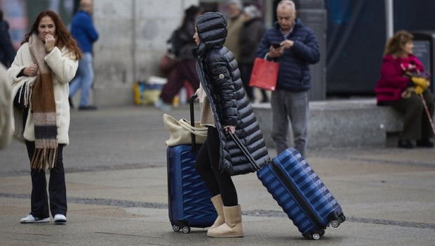 ep varios turistas en el centro de la ciudad a 4 de diciembre de 2025 en madrid espana la comunidad