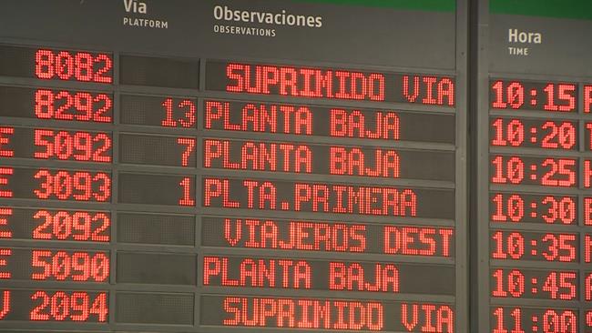 Viajeros atrapados en Atocha por huelga de Renfe y Adif | EUROPAPRESS ep viajeros atrapadosatochahuelgarenfeadif