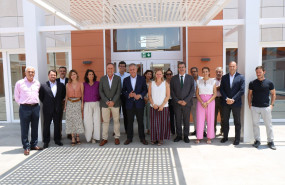 visita del alcalde de sevilla casa ronald mcdonald grupo red 