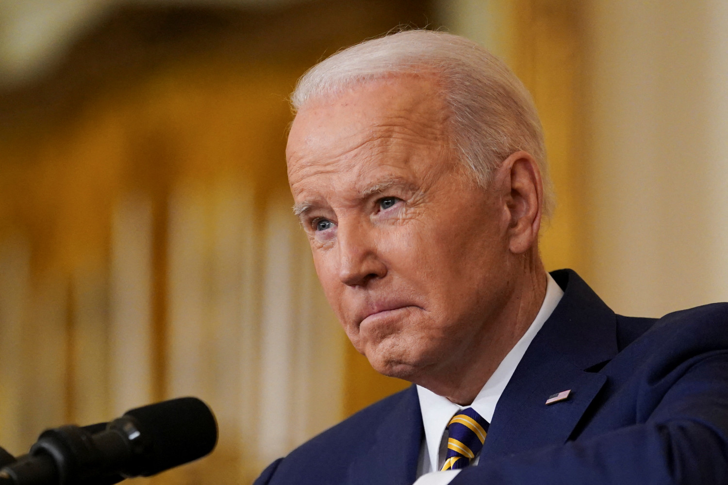 commerce pas de levee pour le moment des surtaxes us sur les produits chinois annonce biden 