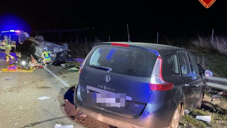 Accidente de tráfico en la N-232, en el término municipal de Fuentes de Ebro (Zaragoza). | DIPUTACIÓN DE ZARAGOZA ep accidente de trafico en la n 232 en el termino municipal de fuentes de ebro zaragoza