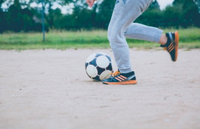 ep algunas practicas deportivas como el futbol o la danza pueden poner en riesgo los pies y la salud