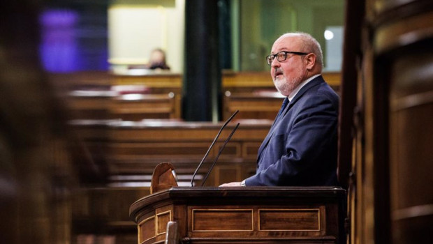 ep archivo   el diputado de erc joan capdevila i esteve interviene en una sesion plenaria en el