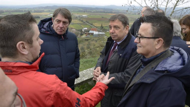 ep archivo   el ministro de agricultura pesca y alimentacion luis planas c y el conselleiro de medio