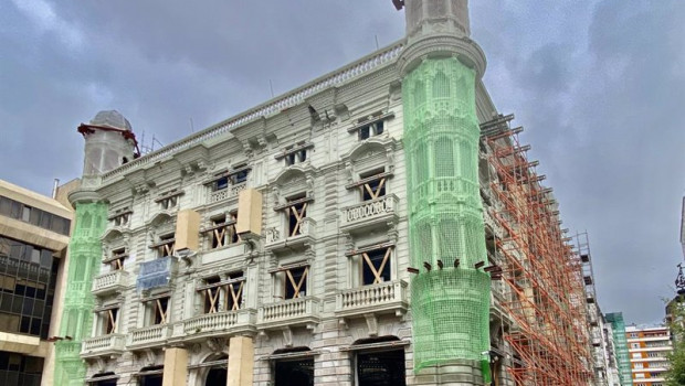 ep archivo   obras de reforma del edificio bancario de hernan cortes