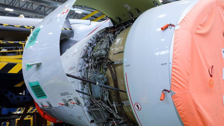 Archivo - Una parte de avión durante labores de mantenimiento en la planta de Airbus en Getafe, en Madrid a 27 de noviembre de 2019. | Jesús Hellín - Europa Press - Archivo ep archivo una parte de avion durante labores de mantenimiento en la planta de airbus en getafe en