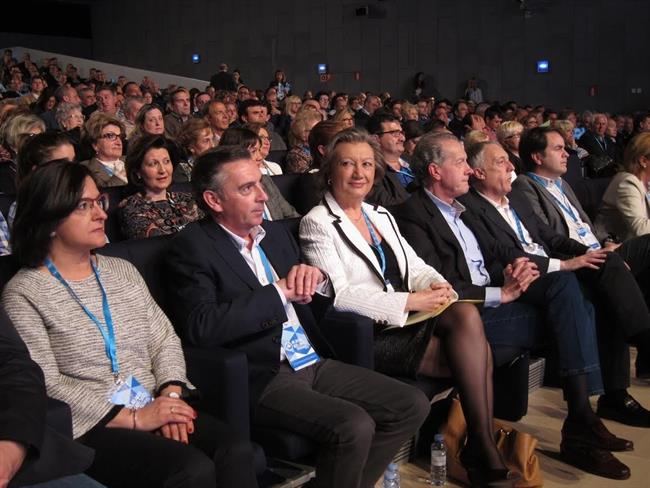 Beamonte, al lado de Luisa Fernanda Rudi | EUROPA PRESS ep beamonte al ladoluisa fernanda rudi