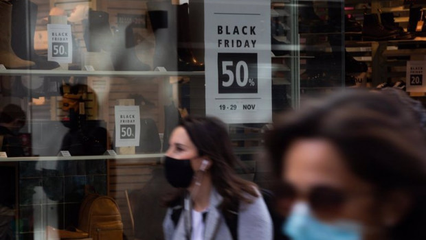 ep carteles con descuento adelantando el black friday 2020 en sevilla andalucia espana a 20 de