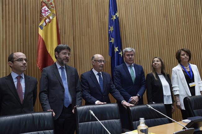 Cristóbal Montoro presenta los Presupuestos Generales 2018 | EUROPA PRESS ep cristobal montoro presentapresupuestos generales 2018