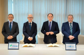 ep de izquierda a derecha el director de red comercial de unicaja agustin sanchez el ceo de unicaja