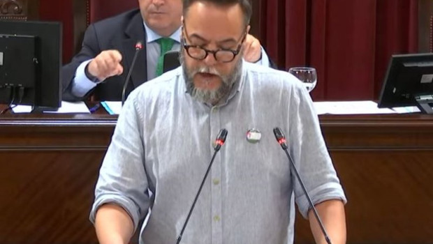 ep el diputado de unidas podemos jose maria garcia interviene en el parlament