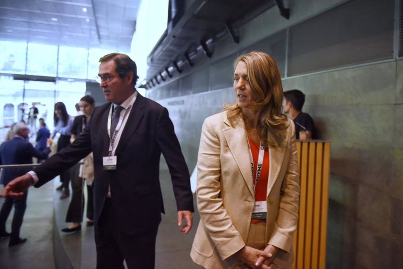CEOE y Cepyme piden frenar la reducción de jornada por los daños al tejido empresarial
