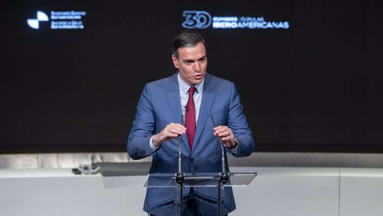El presidente del Gobierno, Pedro Sánchez, interviene en el acto conmemorativo del 30º aniversario de las Cumbres Iberoamericanas, en Casa de América, a 15 de noviembre de 2021, en Madrid (España). | Alberto Ortega - Europa Press ep el presidente del gobierno pedro sanchez interviene en el acto conmemorativo del 30 aniversario