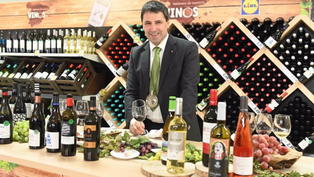 ep el sumiller jon andoni rementeria con su seleccion de vinos de lidl