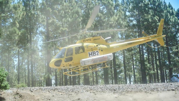 ep helicopterocabildotenerifela luchaincendios forestales