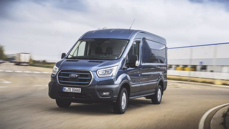 La furgoneta Ford E-Transit es la más vendida en España de su segmento en 2023, con un 55% de cuota de mercado. | FORD ep la furgoneta ford e transit es la mas vendida en espana de su segmento en 2023 con un 55 de cuota