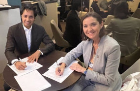 ep la ministra de industria comercio y turismo reyes maroto y el consejero delegado de arcelormittal