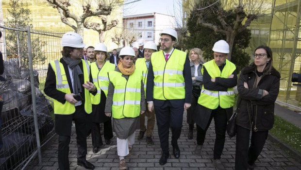 ep la ministra de vivienda isabel rodriguez 3i el presidente del principado adrian barbon 3d y la
