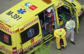ep medicos en una ambulancia durante la crisis del coronavirus