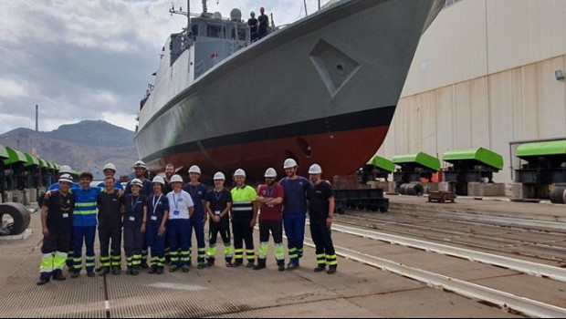 ep navantia pone a flote el cazaminas turia