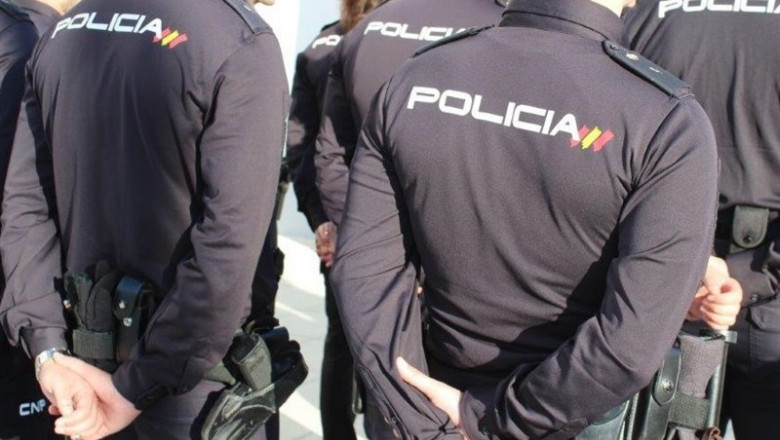 Suc.- Detenida una mujer en Lanzarote por meterse de madrugada en la casa de su expareja borracha y en actitud agresiva | CNP ep suc- detenidamujerlanzarotemetersemadrugadala casasu expareja borrachaen actitud agresiva