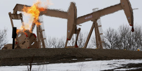 petrole-etats-unis-gaz-pumpjack-derrick-puits-pompe petrole-etats-unis-gaz-pumpjack-derrick-puits-pompe