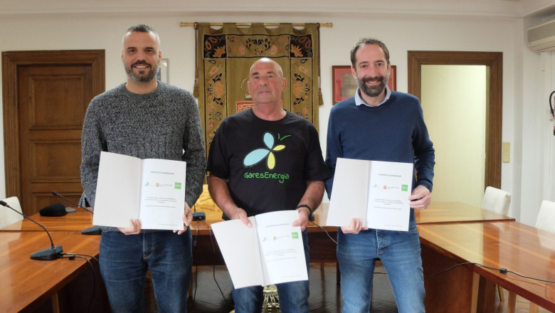 schneider electric el ayuntamiento de puente la reina y garesenerga firman un convenio de colaboracin para fomentar la sostenibilidad y la economa local 1 jpg 