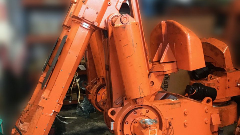 1587110984 irb6400 shelf 0