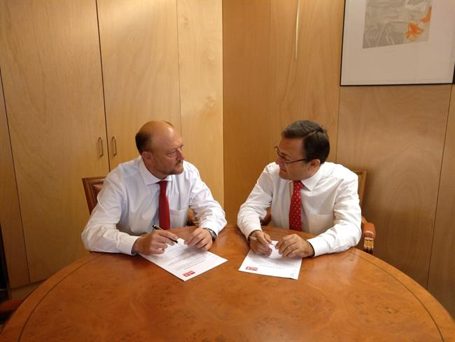 Antonio Pradas y Miguel Ángel Heredia, diputados socialistas en el Congreso | EUROPA PRESS/PSOE ep antonio pradasmiguel angel heredia diputados socialistascongreso