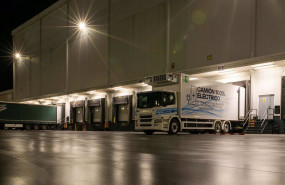 ep archivo   camion electrico en pruebas en las instalaciones del bloque logistico de mercadona en
