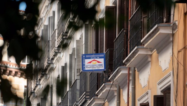 ep archivo   cartel de venta en un edificio de la capital