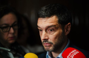 ep archivo   el ministro de derechos sociales consumo y agenda 2030 pablo bustinduy atiende a los
