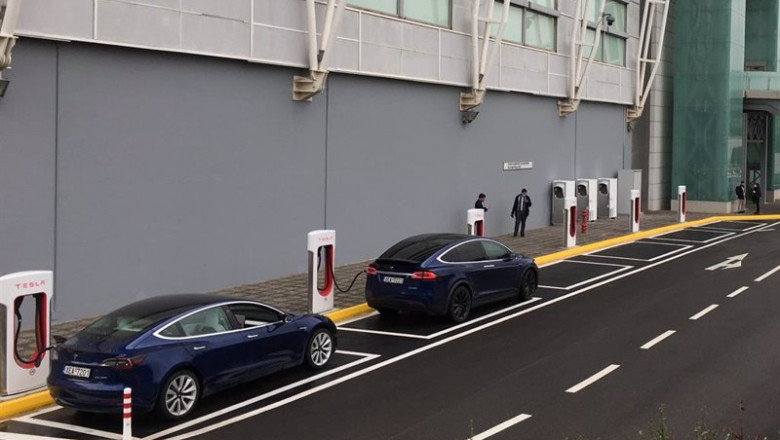 ep archivo el sindicato de electricistas de suecia denuncia a tesla ante la policia por violar la ep archivo el sindicato de electricistas de suecia denuncia a tesla ante la policia por violar la