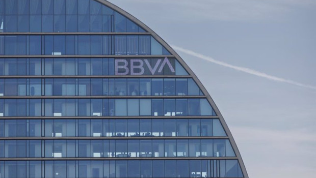 ep archivo   fachada del banco del bbva en la ciudad del bbva