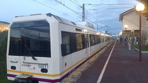 ep archivo   tren de cercanias tras una averia que ha causado incidencias en el servicio