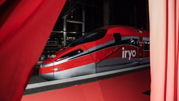 ep archivo   tren de la flota de la marca comercial iryo