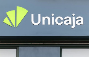 ep archivo   unicaja lanza su nuevo store de productos tecnologicos