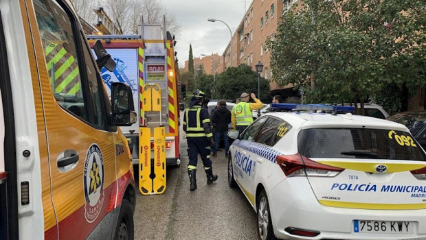 ep bomberos del ayuntamiento de madrid con efectivos del samur y policia municipal en el edificio