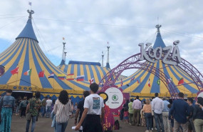 ep carpa del espectaculo kooza del circo del sol ubicada en gijon