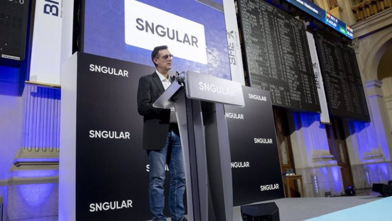 El consejero delegado y fundador de Sngular, José Luis Vallejo, en su intervención durante el debut en BME Growth de su empresa este miércoles, 1 de diciembre. | JOSE LUIS PINDADO/BME ep el consejero delegado y fundador de sngular jose luis vallejo en su intervencion durante el debut