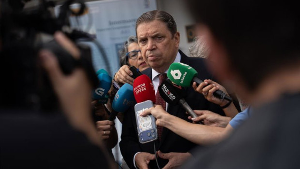 ep el ministro de agricultura pesca y alimentacion luis planas durante una visita al buque escuela y