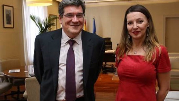 ep el ministro de inclusion seguridad socail y migraciones jose luis escriva y la secretaria general 20210105115909
